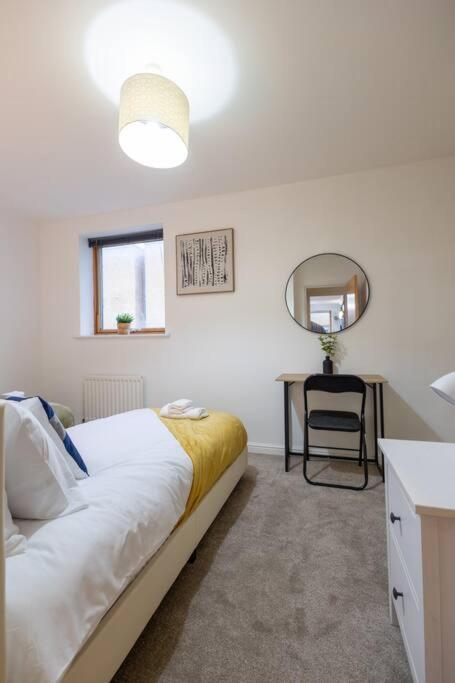 Morden London Apartment, By The Sea With Free Parking Luaran gambar