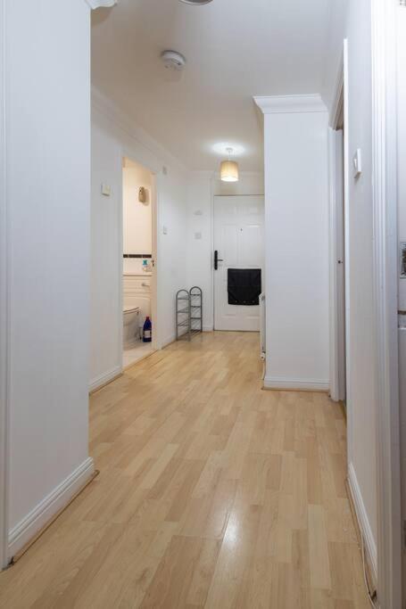 Morden London Apartment, By The Sea With Free Parking Luaran gambar