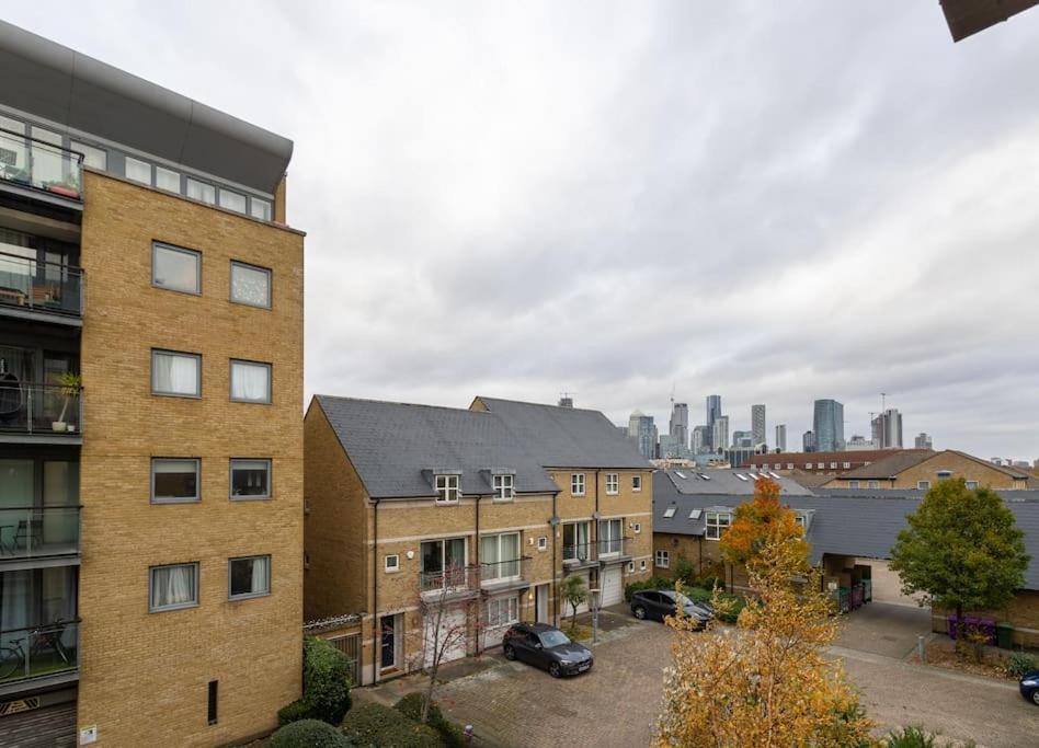 Morden London Apartment, By The Sea With Free Parking Luaran gambar