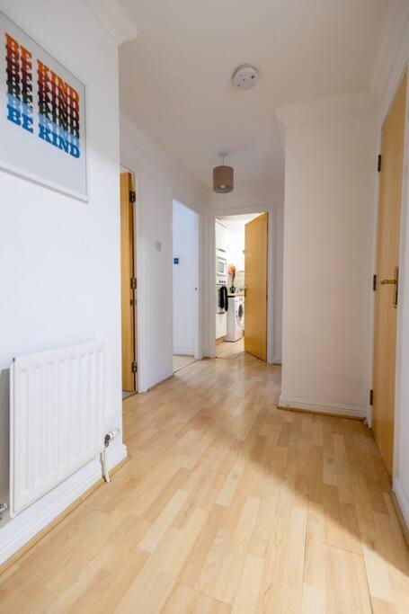 Morden London Apartment, By The Sea With Free Parking Luaran gambar