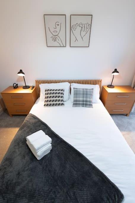 Morden London Apartment, By The Sea With Free Parking Luaran gambar